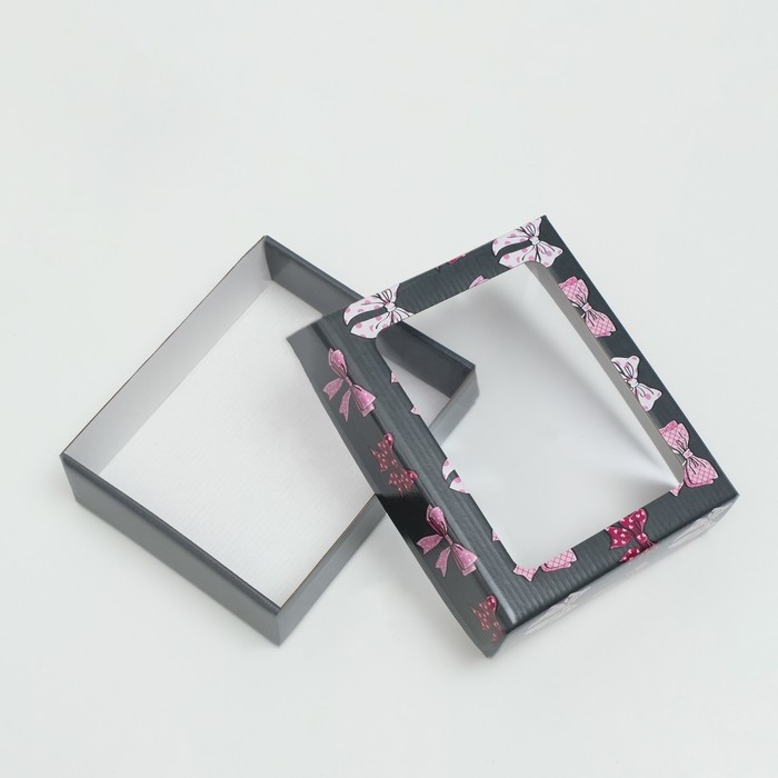 Коробка подарочная крышка-дно Коробка подарочная крышка-дно "Банты", с окном, 18 х 15 х 5 см
