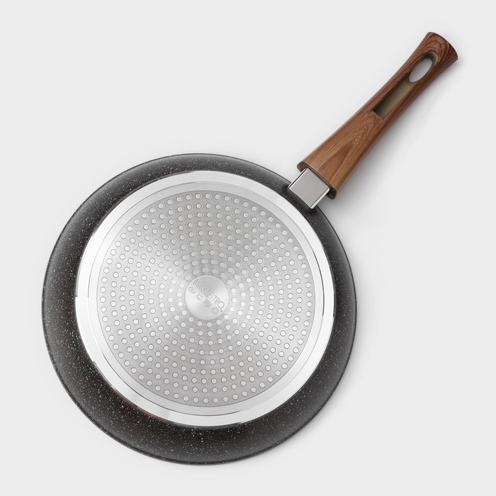 Сковорода кованая Magistro Granit, d=26 см, съёмная ручка soft-touch, антипригарное покрытие, индукция, цвет чёрный Сковорода кованая Magistro Granit, d=26 см, съёмная ручка soft-touch, антипригарное покрытие, индукция, цвет чёрный