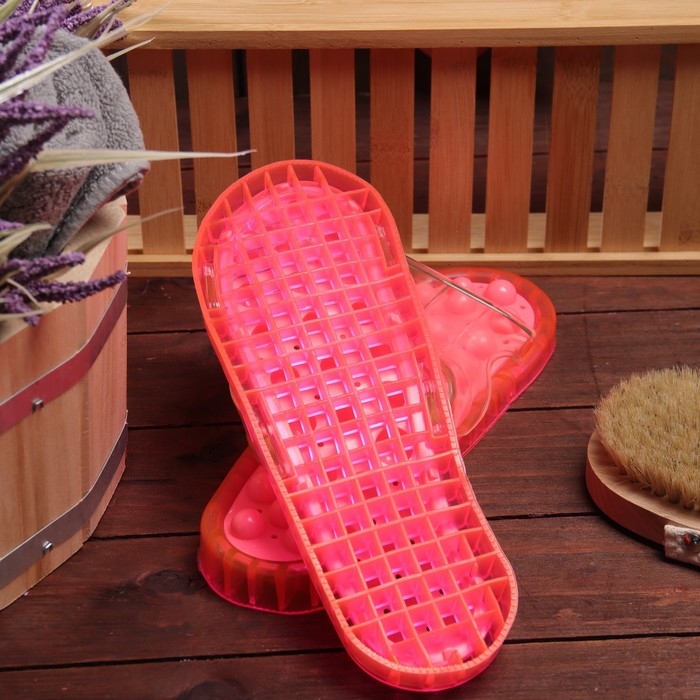 Пластиковые пузырьковые массажные тапочки L 40-41 Пластиковые пузырьковые массажные тапочки L 40-41