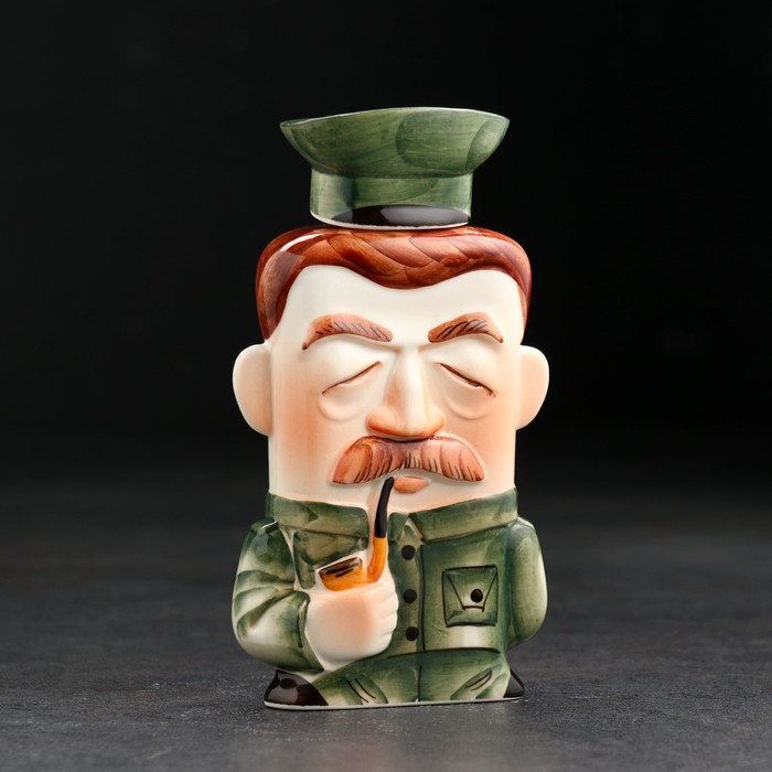 Штоф фарфоровый «Сталин», в упаковке книге Штоф фарфоровый «Сталин», в упаковке книге