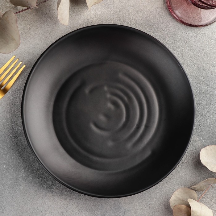 Тарелка пластиковая «Чёрный Восток», d=21 см, цвет чёрный Тарелка пластиковая «Чёрный Восток», d=21 см, цвет чёрный