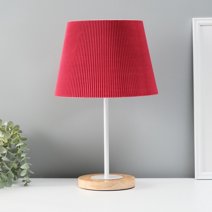 Светильник настольный Светильник настольный "Строгость" 1х40Вт Е27 бордовый 22,5х22,5х41,5см