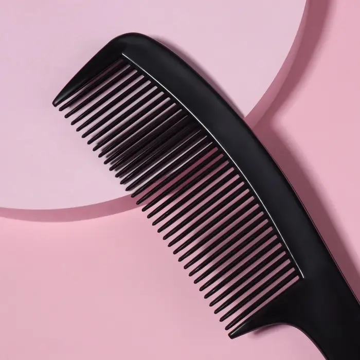 Расчёска с ручкой, 18×3.5(±1) см, чёрная