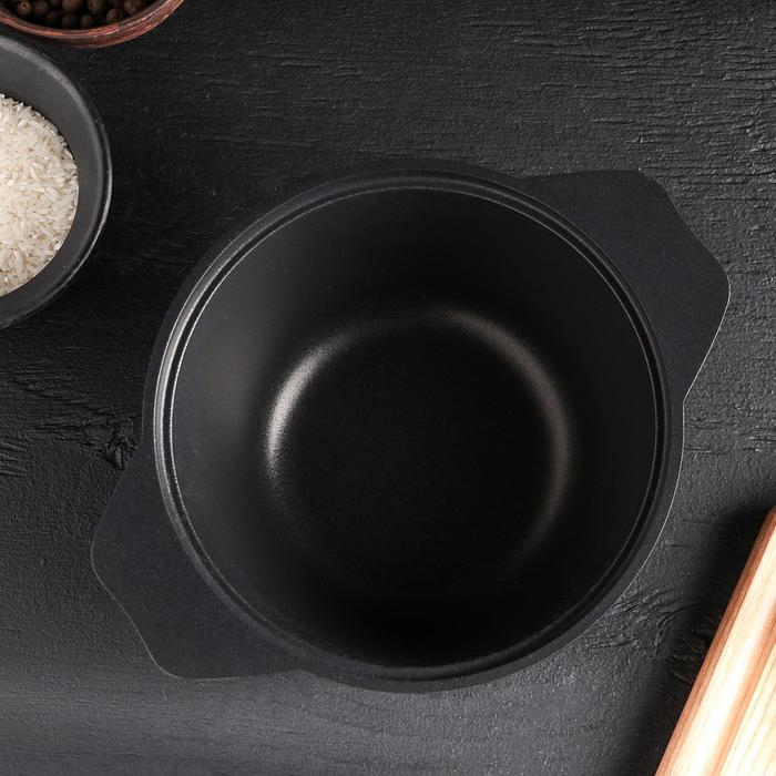 Кастрюля «Традиция», 1 л, 23×18×9 см, антипригарное покрытие, цвет чёрный Кастрюля «Традиция», 1 л, 23×18×9 см, антипригарное покрытие, цвет чёрный