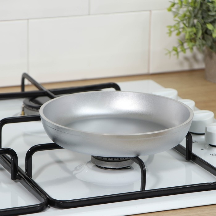 Сковорода, d=18 см, цвет хромированный Сковорода, d=18 см, цвет хромированный