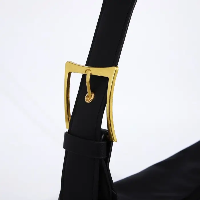 Сумка женская багет на молнии, 32&times;14&times;22 см, чёрная