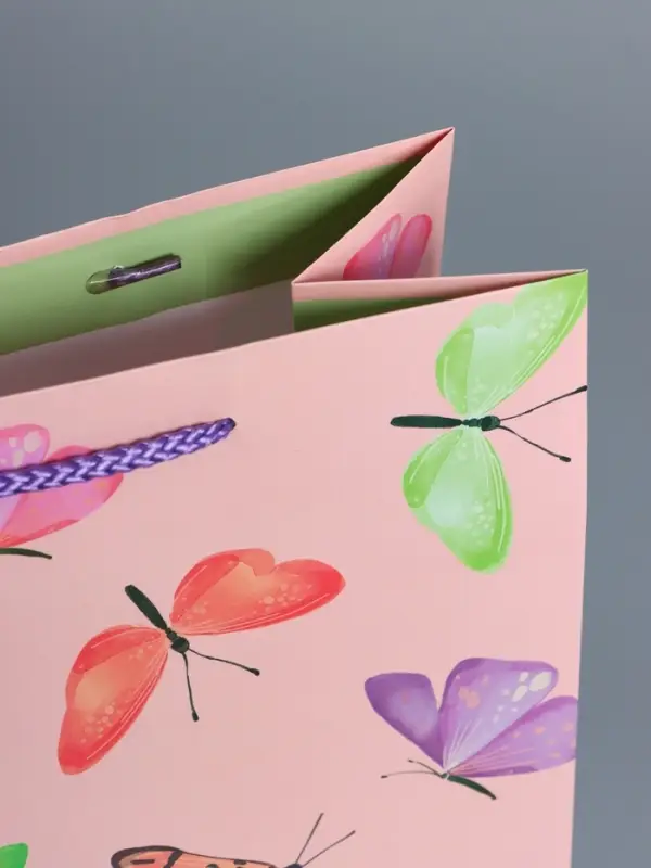 Пакет подарочный "Крылья счастья" ламинированный 26 х 12 х 32 см