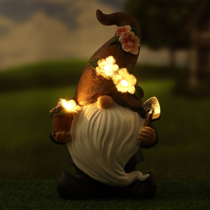 Садовый фонарь  Садовый фонарь "Гномик садовод" 13х16х27см