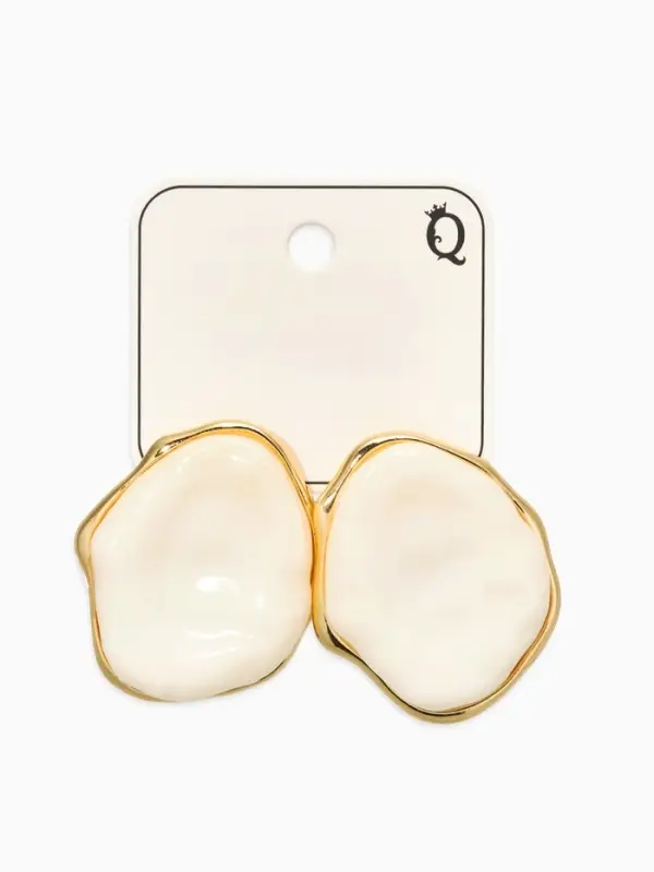 Серьги акрил мятый "Овал", цвет молочный в золоте