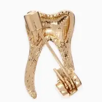 Брошь &laquo;Зуб&raquo;, цвет золото