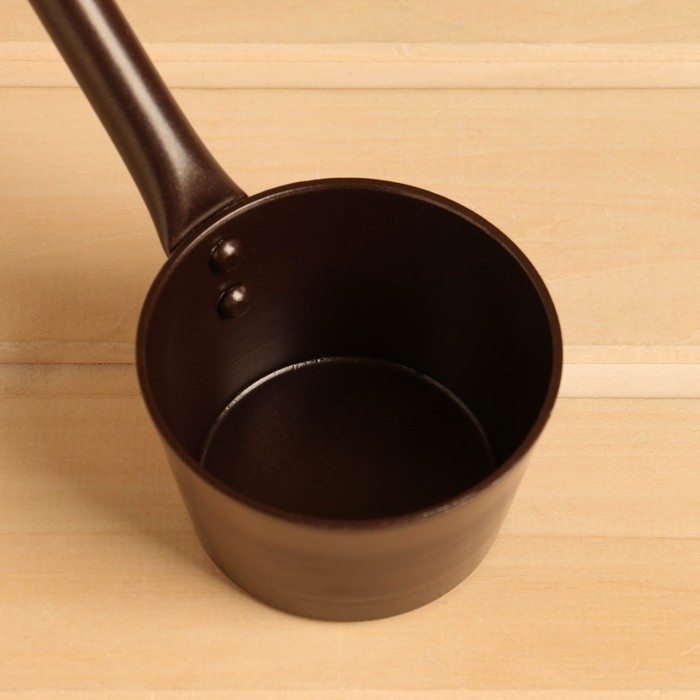 Ковш из алюминия 0,2 л, длина 47 см, коричневый Ковш из алюминия 0,2 л, длина 47 см, коричневый