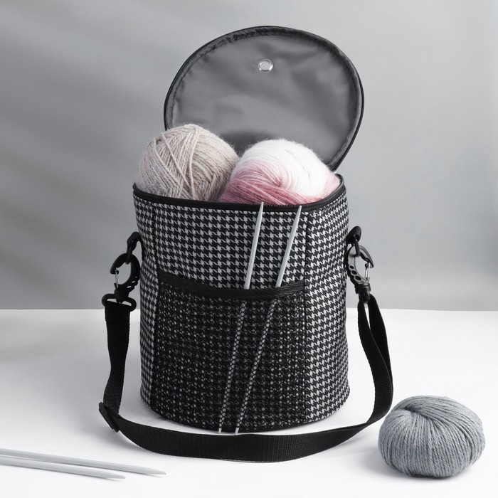 Сумка-футляр «Гусиная лапка», 2 люверса, d = 21 × 23 см, цвет чёрный/белый Сумка-футляр «Гусиная лапка», 2 люверса, d = 21 × 23 см, цвет чёрный/белый