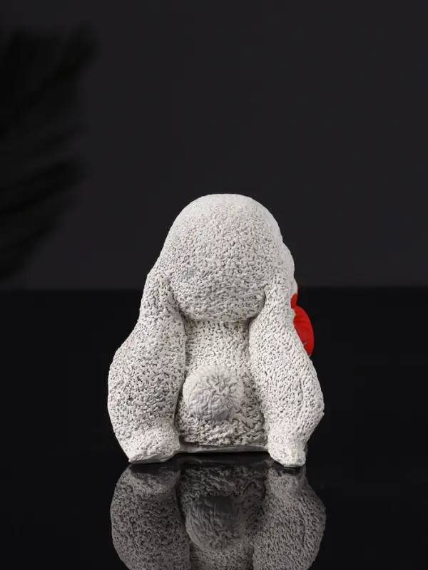 Фигура Фигура "Кролик с букетом" 7 см, серый