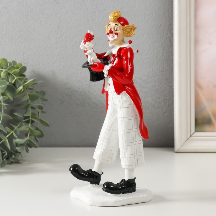 Сувенир полистоун  Сувенир полистоун "Клоун достает кролика из шляпы" бело-красный 10,5х7,5х23,5 см
