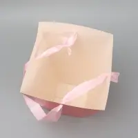 Переноска для цветов на лентах Present, 17 х 25 х 9 см