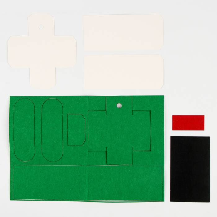 Набор для создания игрушки из фетра «Танк» Набор для создания игрушки из фетра «Танк»