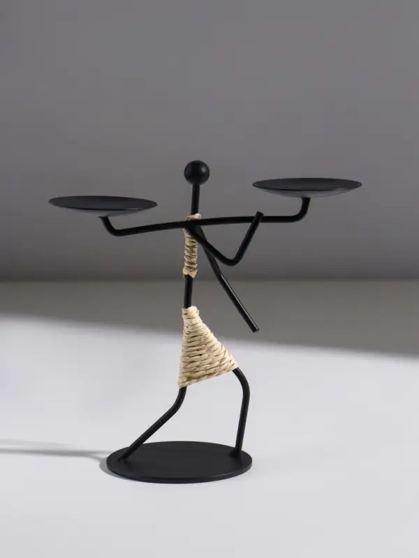 Подсвечник металл на 2 свечи  Подсвечник металл на 2 свечи "Абориген с коромыслом" d=6 см 17х8х17 см