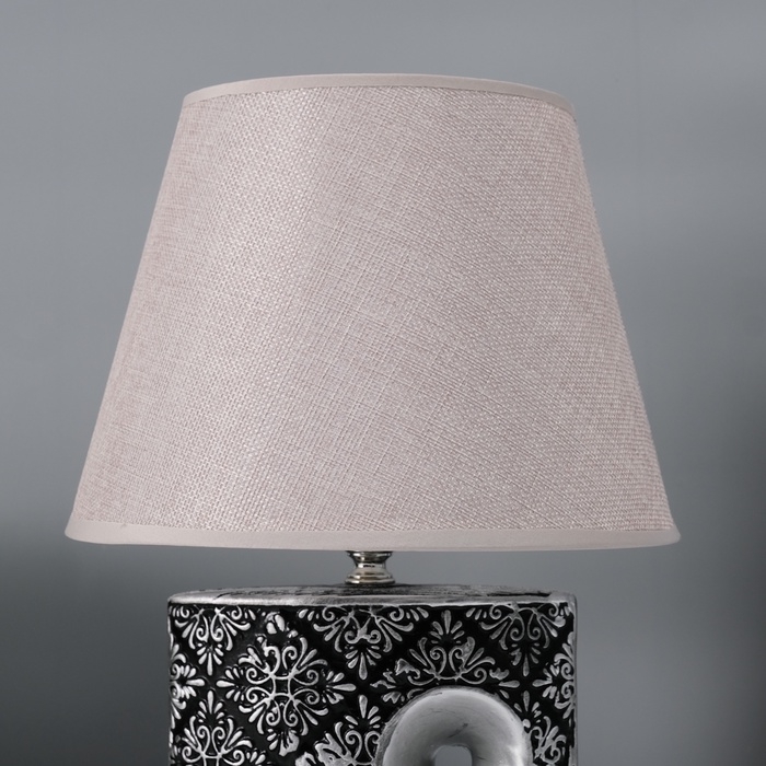 Настольная лампа с абажуром RISALUX «Данзе», Е27, 40 Вт, 25×25×35 см Настольная лампа с абажуром RISALUX «Данзе», Е27, 40 Вт, 25×25×35 см