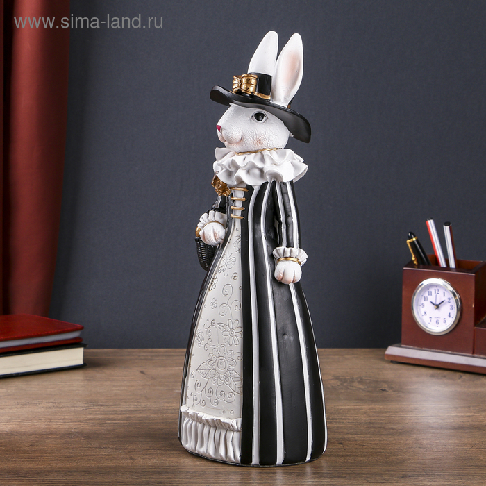 Сувенир полистоун Сувенир полистоун "Зайка-придворная дама с корзинкой" 35х13,5х10,5 см