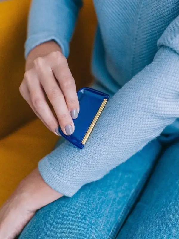 Щётка для удаления катышков, 8&times;4&times;0.5 см