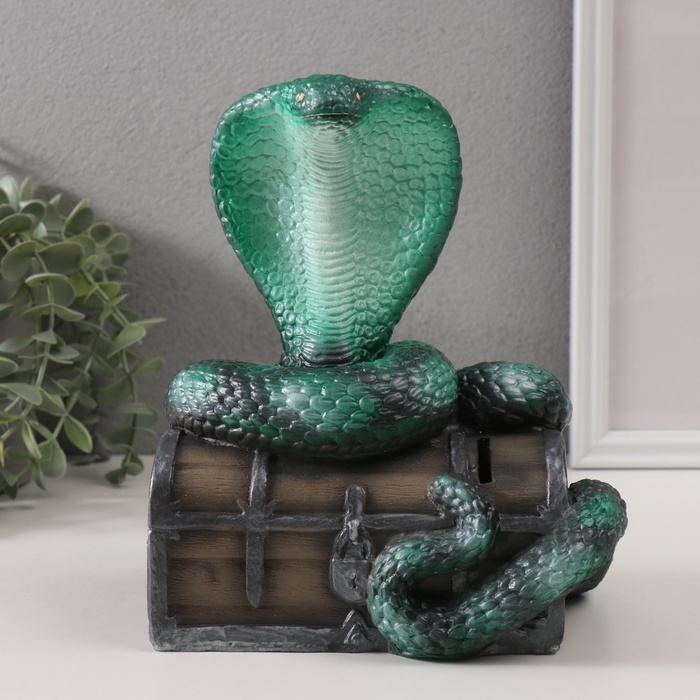 Копилка Копилка"КОБРА НА СУНДУКЕ "  20 х 17 х 12 см.