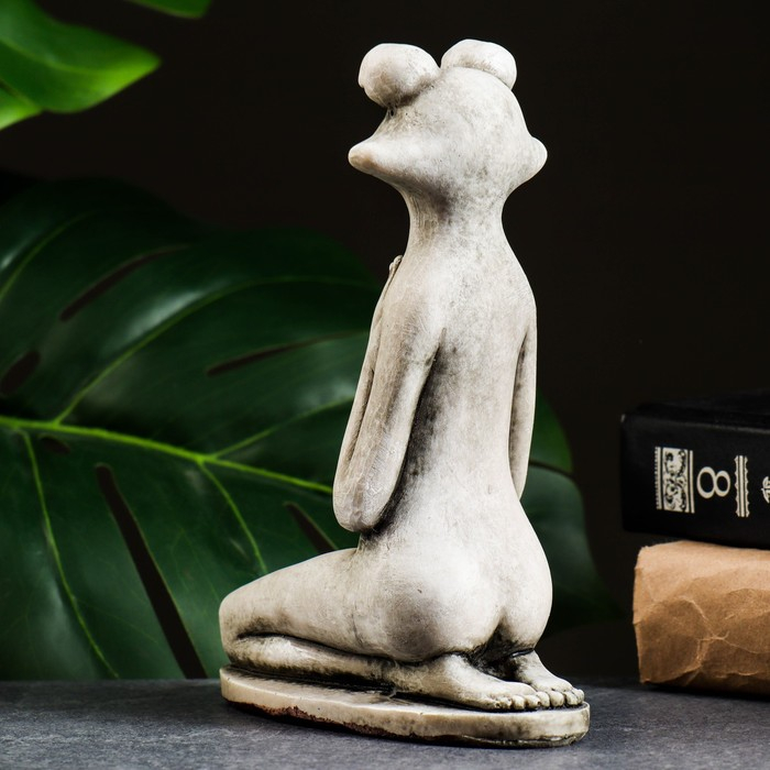 Фигура Фигура "Лягушка йог с руками впереди" 19х15х7см