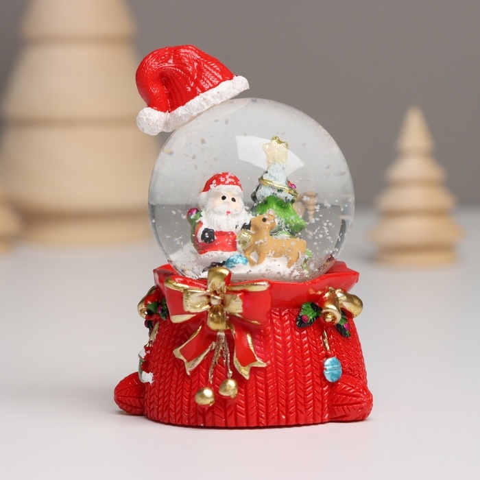 Сувенир полистоун водяной шар свет Сувенир полистоун водяной шар свет "Дед Мороз. Колпак и мешок с подарками" МИКС 4,5х5,5х8 см 10459