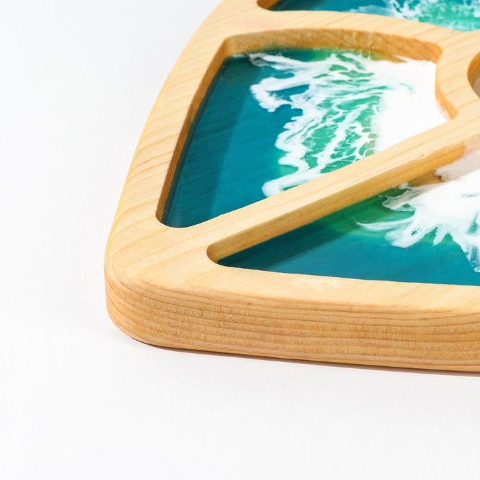 Менажница авторская с эпоксидной пищевой смолой «Сердце» Adelica, 25×27 см, цельный кедр, рисунок МИКС Менажница авторская с эпоксидной пищевой смолой «Сердце» Adelica, 25×27 см, цельный кедр, рисунок МИКС