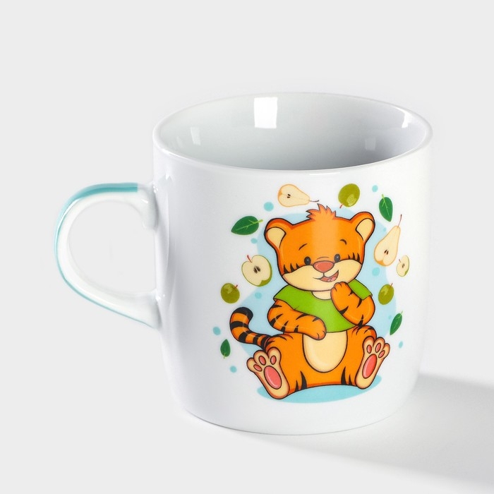 Набор детской посуды из керамики Доляна «Тигрёнок с грушами», 3 предмета: кружка 230 мл, миска 400 мл, тарелка d=18 см, цвет белый Набор детской посуды из керамики Доляна «Тигрёнок с грушами», 3 предмета: кружка 230 мл, миска 400 мл, тарелка d=18 см, цвет белый