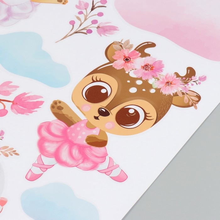 Наклейка интерьерная цветная Наклейка интерьерная цветная "Зверушки-балерины" 50х70 см