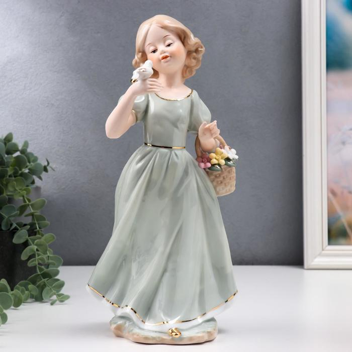 Сувенир керамика "Девочка в зелёном платье с голубем на руке, с корзиной цветов" 30 см