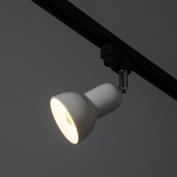 Светильник трековый Светильник трековый "Мудрец" Е27 40Вт белый 9х9х19,5см