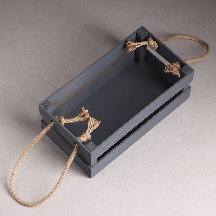 Кашпо деревянное 24.5×13.5×9 см  Кашпо деревянное 24.5×13.5×9 см "Двушка Лайт" реечное, ручка верёвка, серый Дарим Красиво