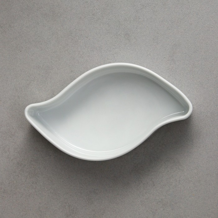 Блюдо «Королевское», 300 мл, фарфор, Иран Блюдо «Королевское», 300 мл, фарфор, Иран