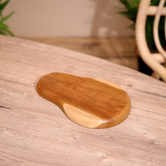 Блюдо для подачи закуски и соуса, тиковое дерево 18х1,5х25 см Блюдо для подачи закуски и соуса, тиковое дерево 18х1,5х25 см