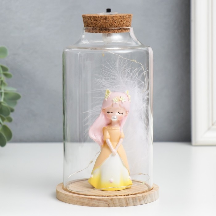 Сувенир полистоун световой  Сувенир полистоун световой "Девочка с розовыми волосами, ушками и пером" 10х10х17,5 см