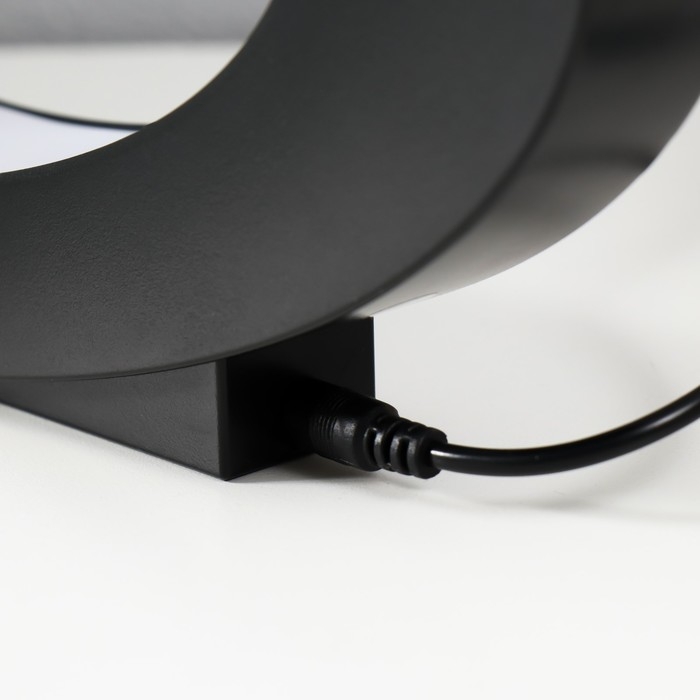 Левитирующий сувенир свет  Левитирующий сувенир свет "Инь-ян" чёрный шар d=8,5 см 17,4х8,5х17,4 см