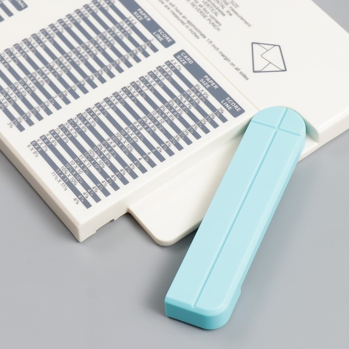 Доска для создания коробок и конвертов и бантиков с дыроколом для углов 5х34х18,5 см Доска для создания коробок и конвертов и бантиков с дыроколом для углов 5х34х18,5 см