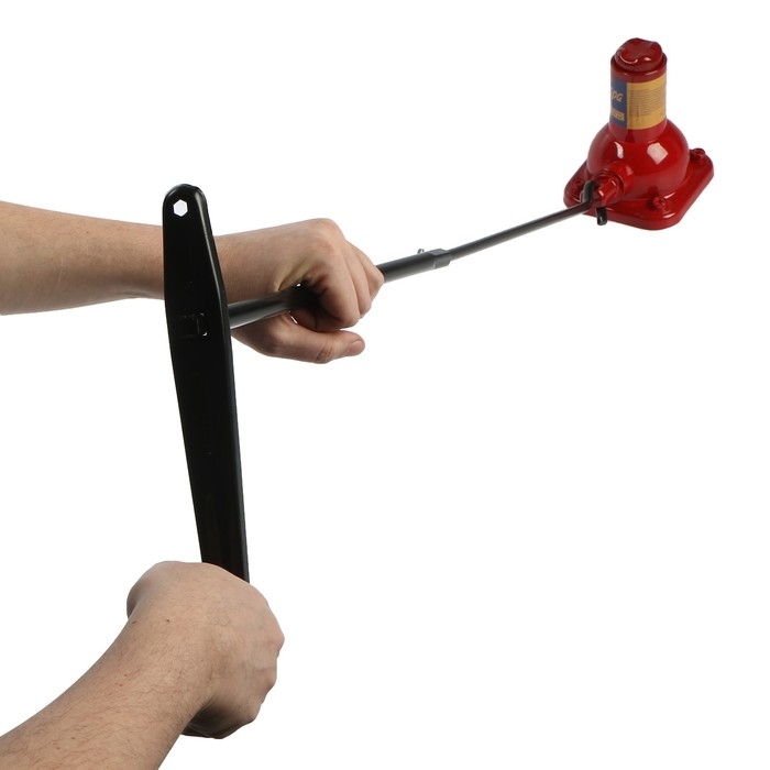Домкрат бутылочный винтовой ТУНДРА, подъем/подхват 310/150 мм, 2 т Домкрат бутылочный винтовой ТУНДРА, подъем/подхват 310/150 мм, 2 т