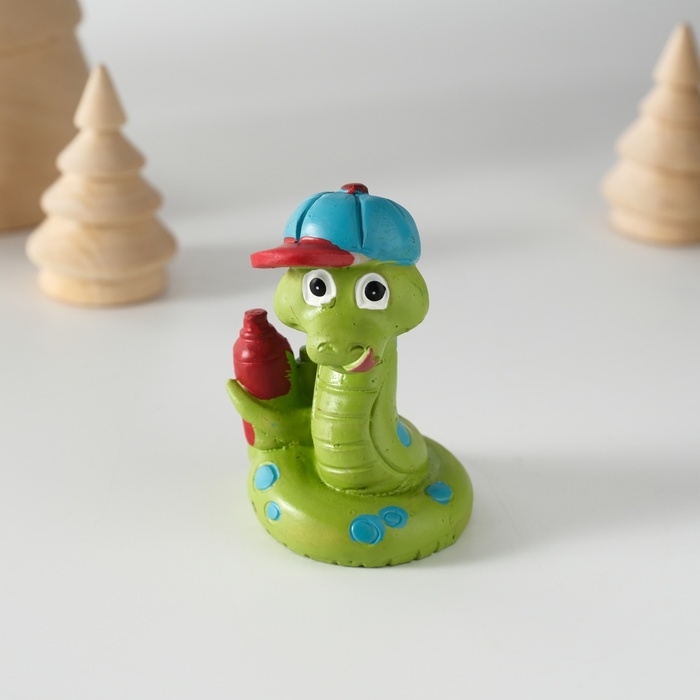 Сувенир полистоун Сувенир полистоун "Змей в кепке, с баллончиком" 4,5х6 см