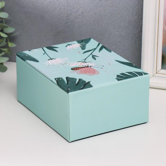 Шкатулка кожзам для украшений Шкатулка кожзам для украшений "Одуванчики и пальмовые листья" 8,7х14,3х18,2 см