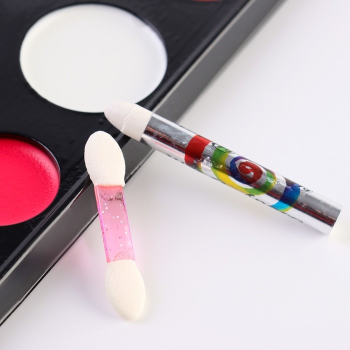 Грим для лица и тела, 7 цветов + 4 карандаша + 2 аппликатора + 2 губки Грим для лица и тела, 7 цветов + 4 карандаша + 2 аппликатора + 2 губки