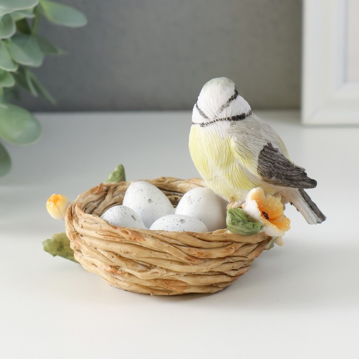 Сувенир полистоун Сувенир полистоун "Синичка в гнезде, с цветами" 11х8х7 см