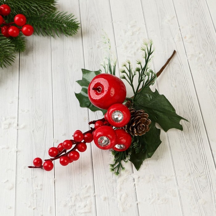 Декор  Декор "Зимние грезы" яблоко ягоды шишка зелень, 19 см