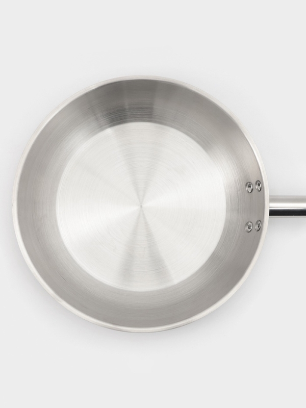 Сковорода d=30 см, h=6 см, толщина стенки 0,6 мм, индукция, дно al+fe+al