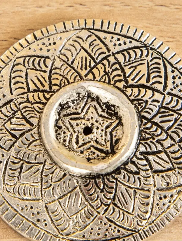 Подставка под благовония  Подставка под благовония "Полумесяц" алюминий  5,5 см