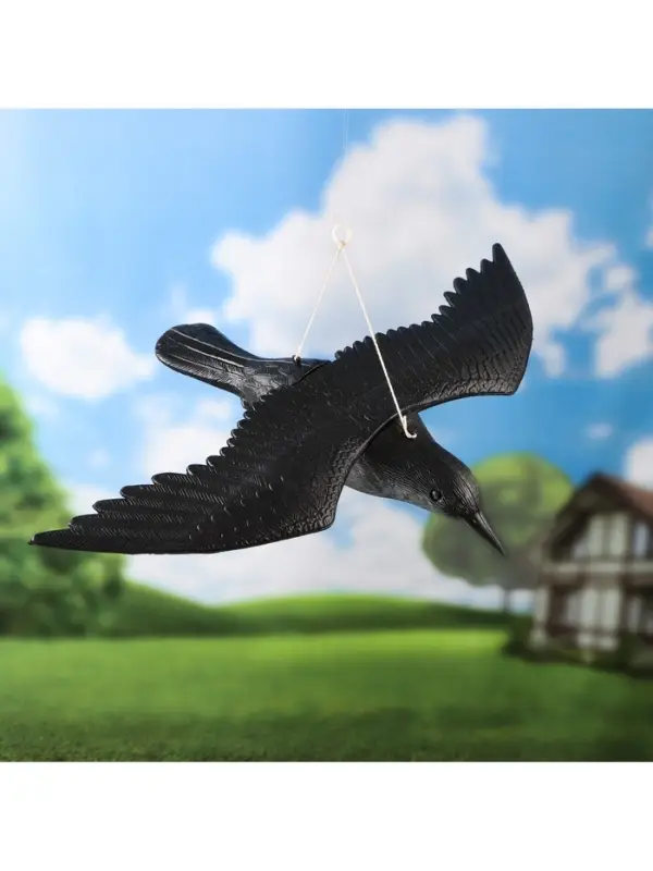 Подвесная фигура из &laquo;Чёрный дрозд&raquo;, 58&times;41&times;10 см, пластик