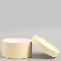 Подарочная коробка круглая, сливочный, завальцованная без окна, 18&times;10 см