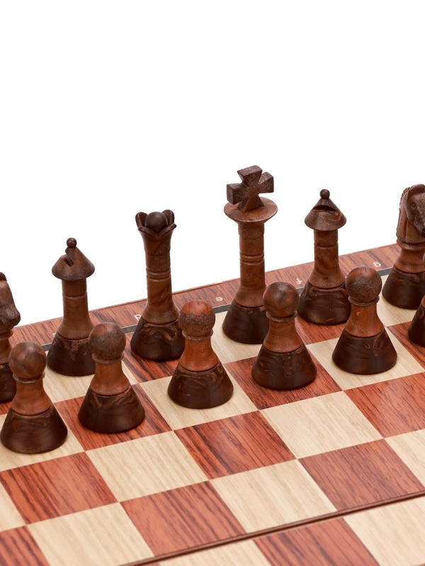 Шахматы 25 х 22 см, король h-4.8 см, пешка h-2.7 см Шахматы 25 х 22 см, король h-4.8 см, пешка h-2.7 см