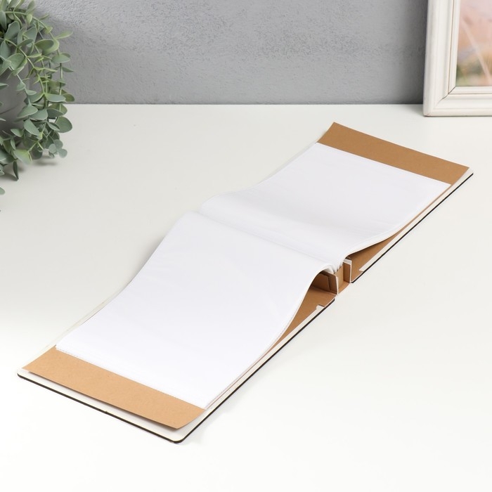 Фотоальбом на 52 фото 15х20 см Фотоальбом на 52 фото 15х20 см "Олени в золотистом лесу" дерево, блеск 4х17,4х25 см